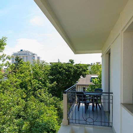 Residence Ascot Cattolica Esterno foto