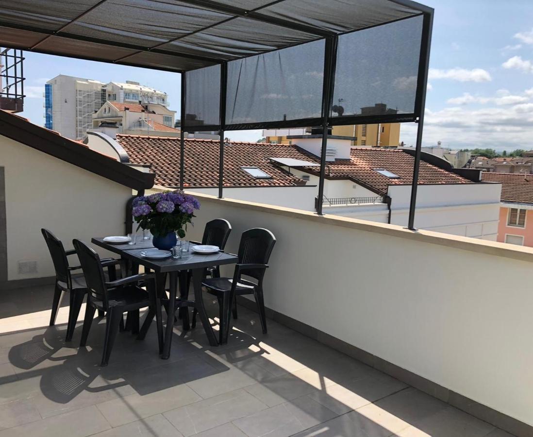 Residence Ascot Cattolica Esterno foto