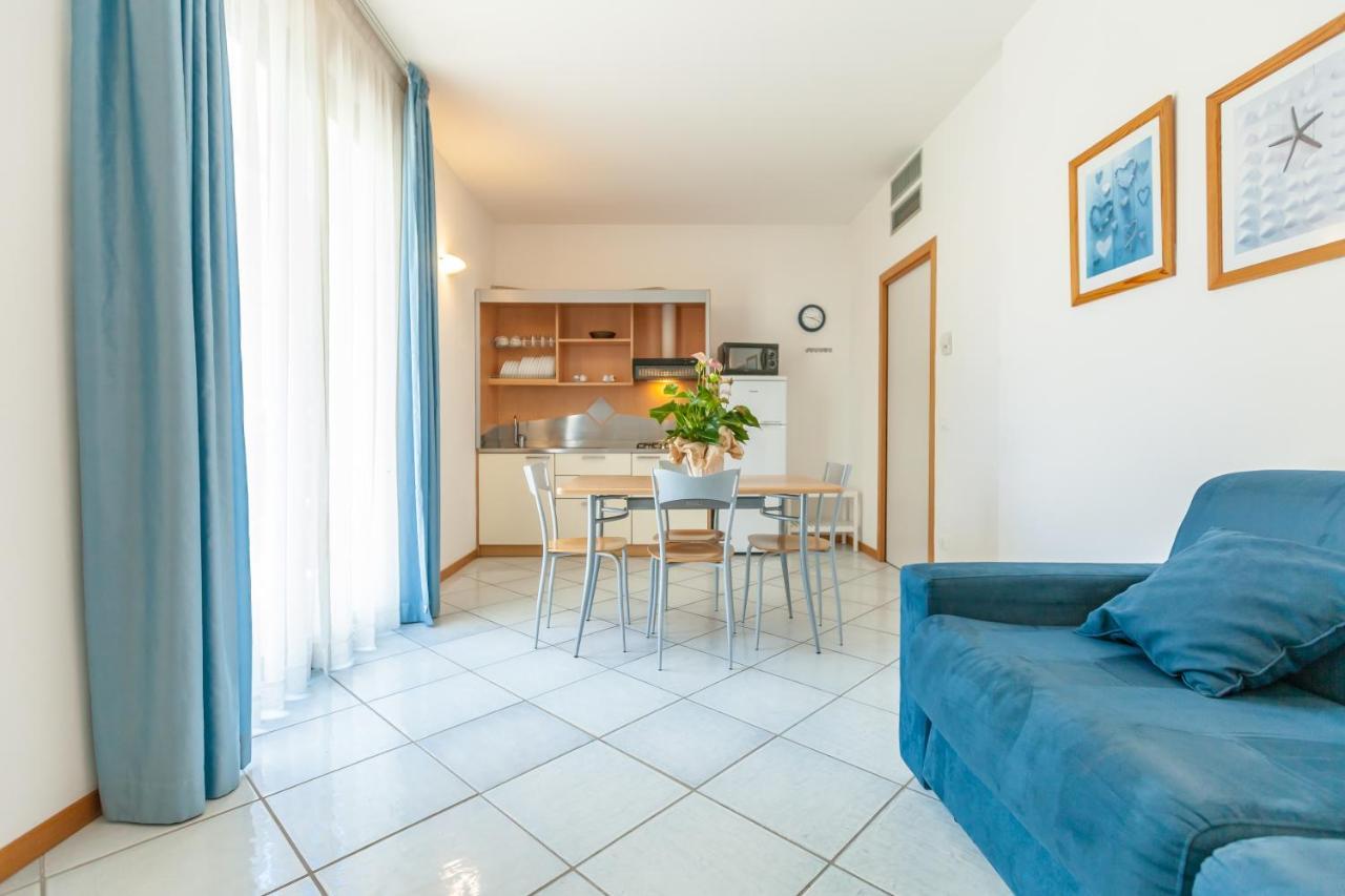 Residence Ascot Cattolica Esterno foto