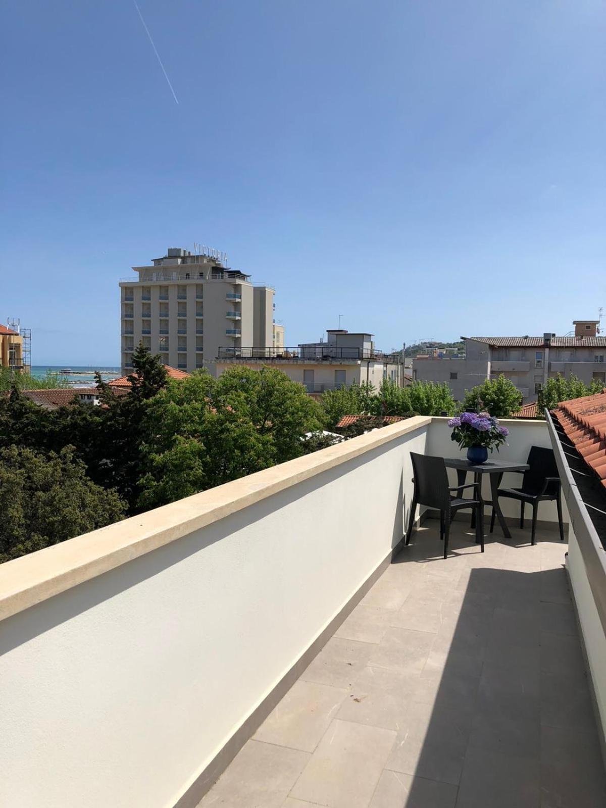 Residence Ascot Cattolica Esterno foto