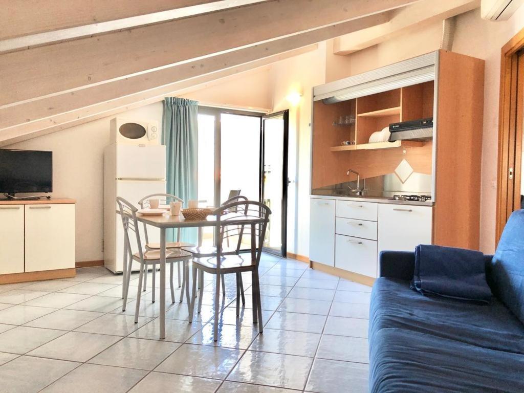 Residence Ascot Cattolica Esterno foto
