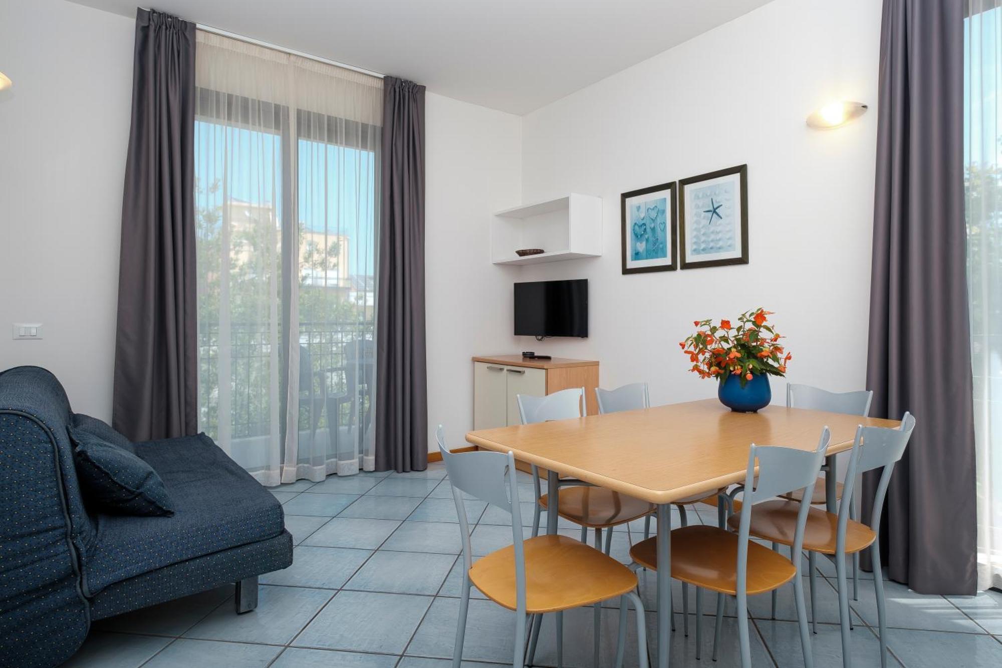 Residence Ascot Cattolica Esterno foto