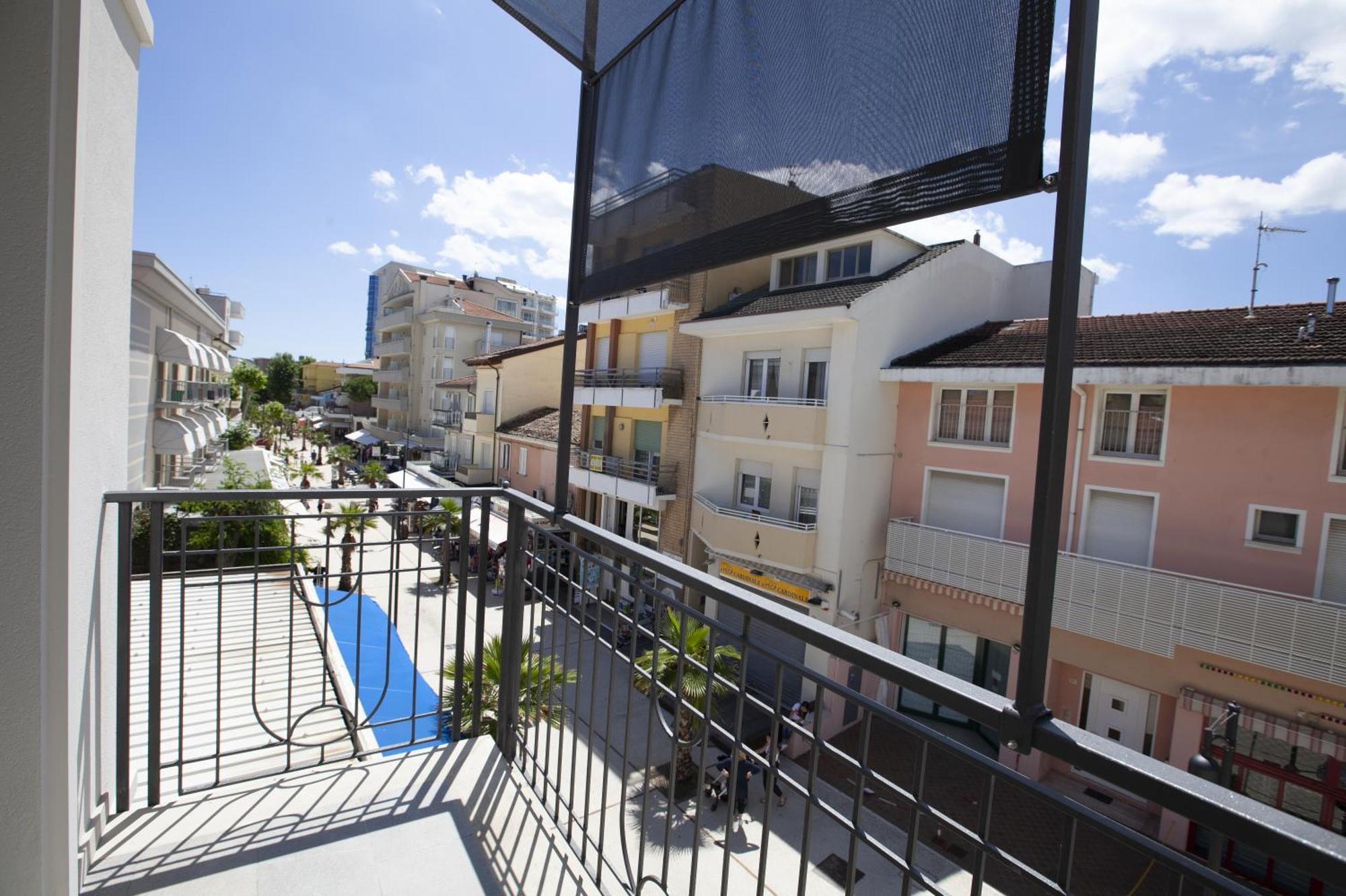 Residence Ascot Cattolica Esterno foto