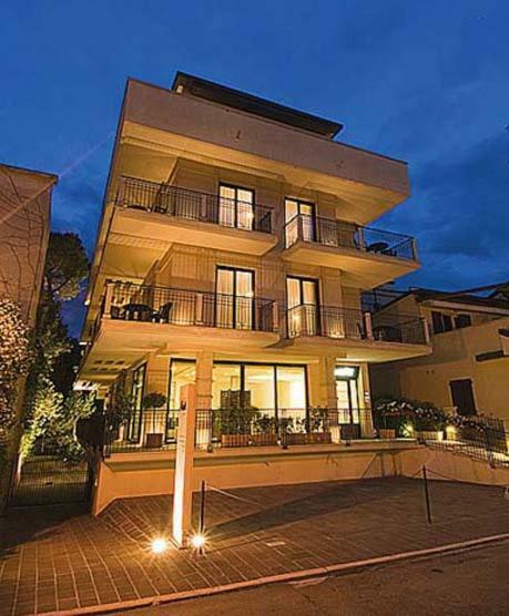 Residence Ascot Cattolica Esterno foto